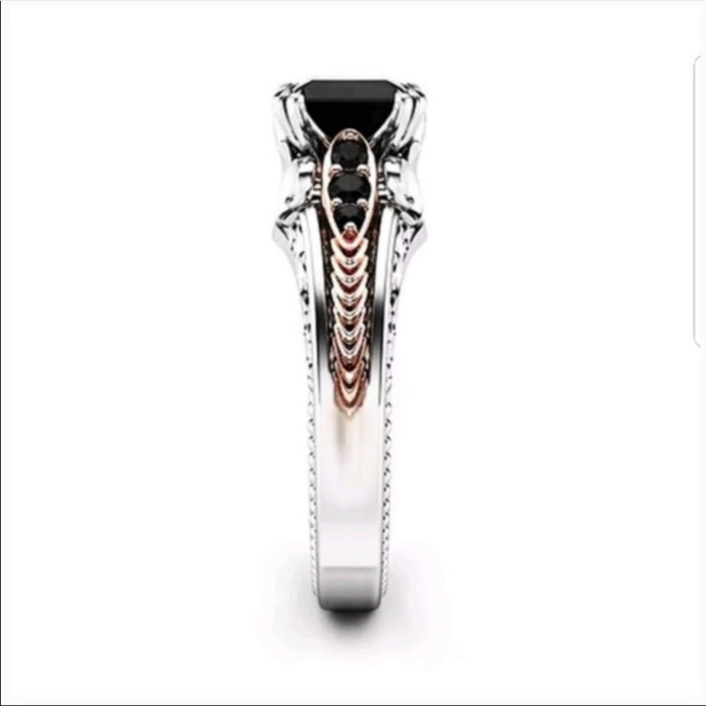 ☆☆Silver & gold tone black sapphire women’s ring - Picture 3 of 4